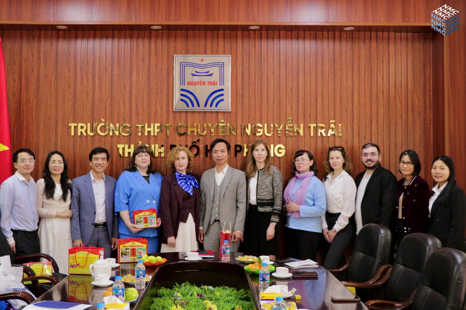 Gặp mặt và giao lưu với đoàn đại diện các trường đại học Liên Bang Nga